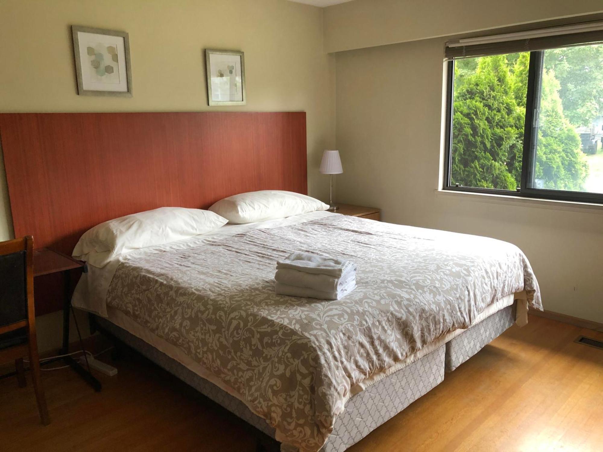 Comfort Cottage Guest House Near Subway Station, Bus And Downtown Ванкувер Екстер'єр фото